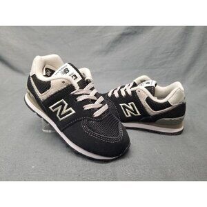 New Balance Toddler's 574 Core Sneakers Lace up Black White Size 4 NEW IN BOX!